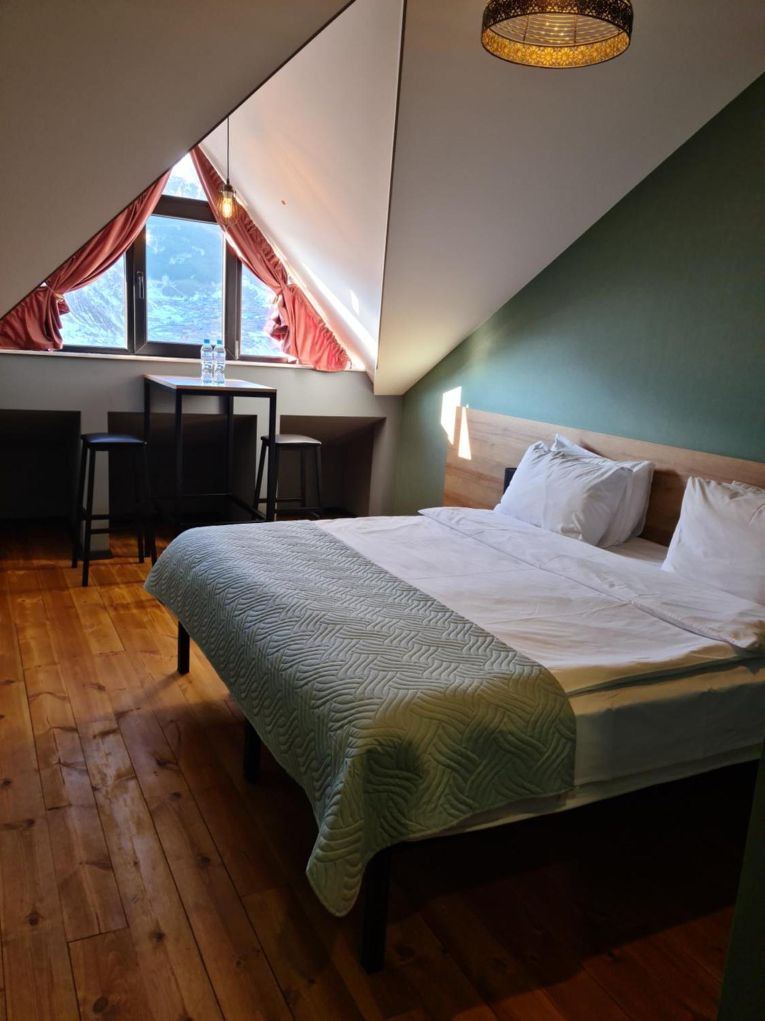 Hilltop Kazbegi Kamer foto
