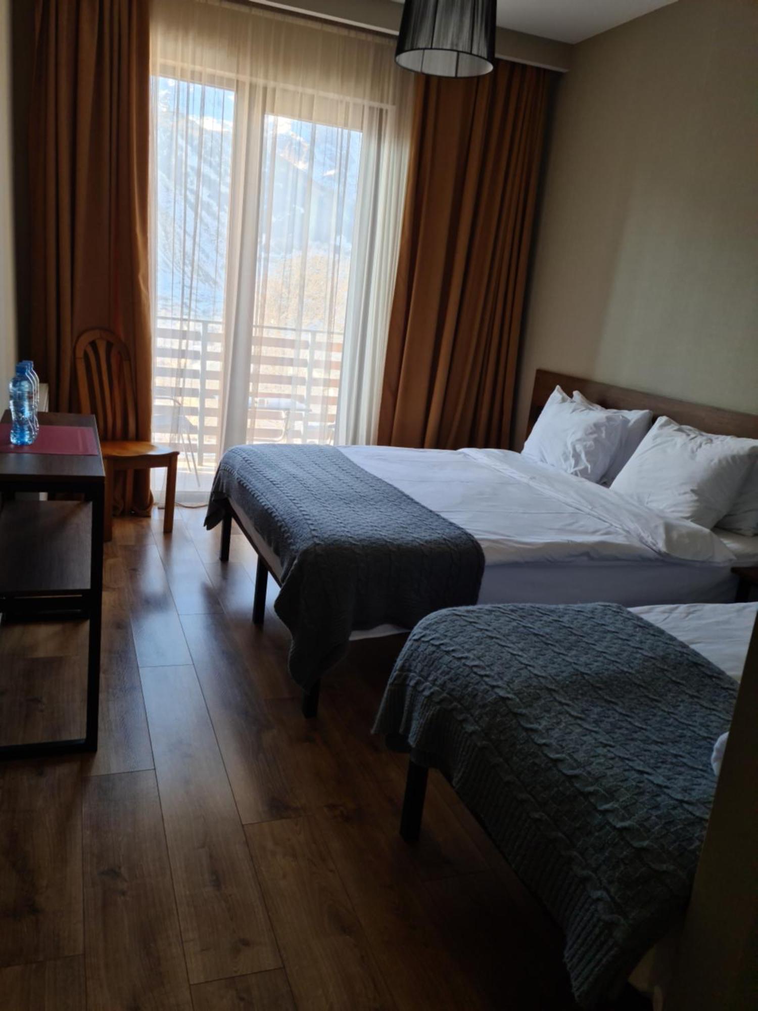 Hilltop Kazbegi Kamer foto