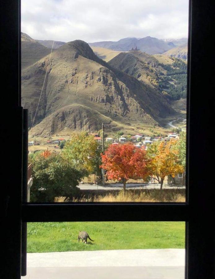 Hilltop Kazbegi Buitenkant foto